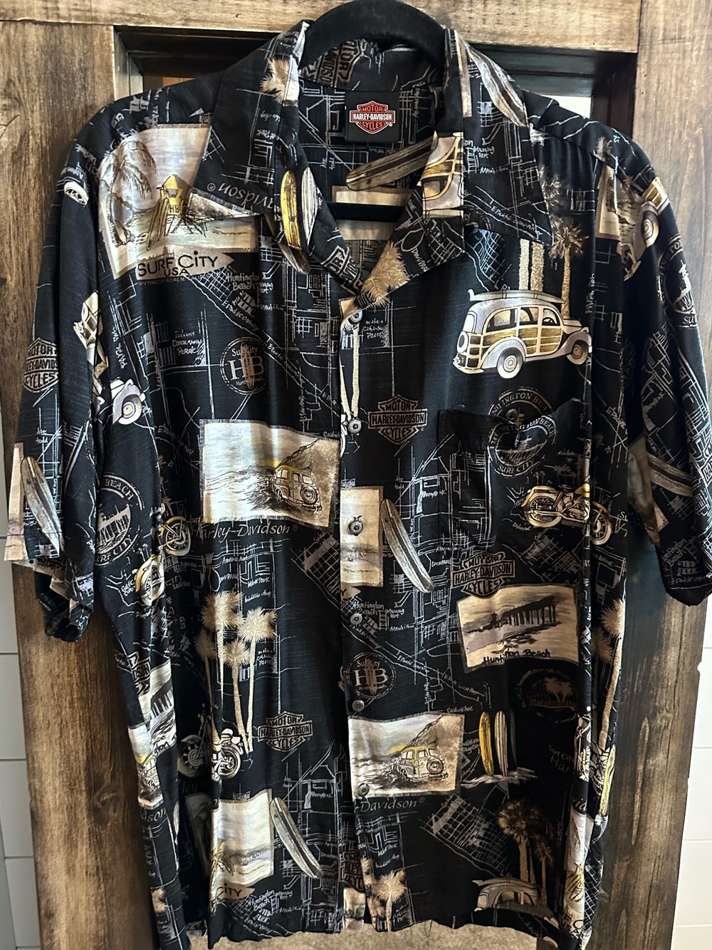 Harley-Davidson Surf City Huntington Beach Camp Shirt Large Motorcycle Aloha